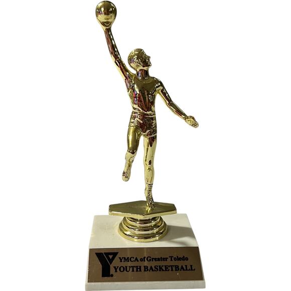 Boys basketball Trophy - Picture 2 of 7